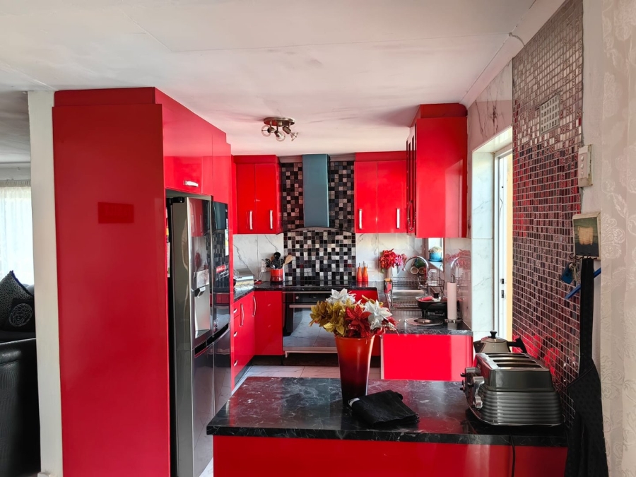 4 Bedroom Property for Sale in Muizenberg Western Cape